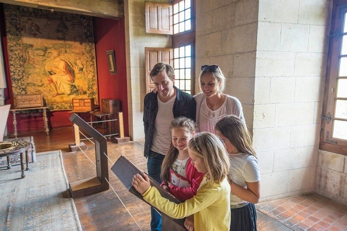 Activités enfants dordogne - Château de Bourdeilles © Dan Courtice